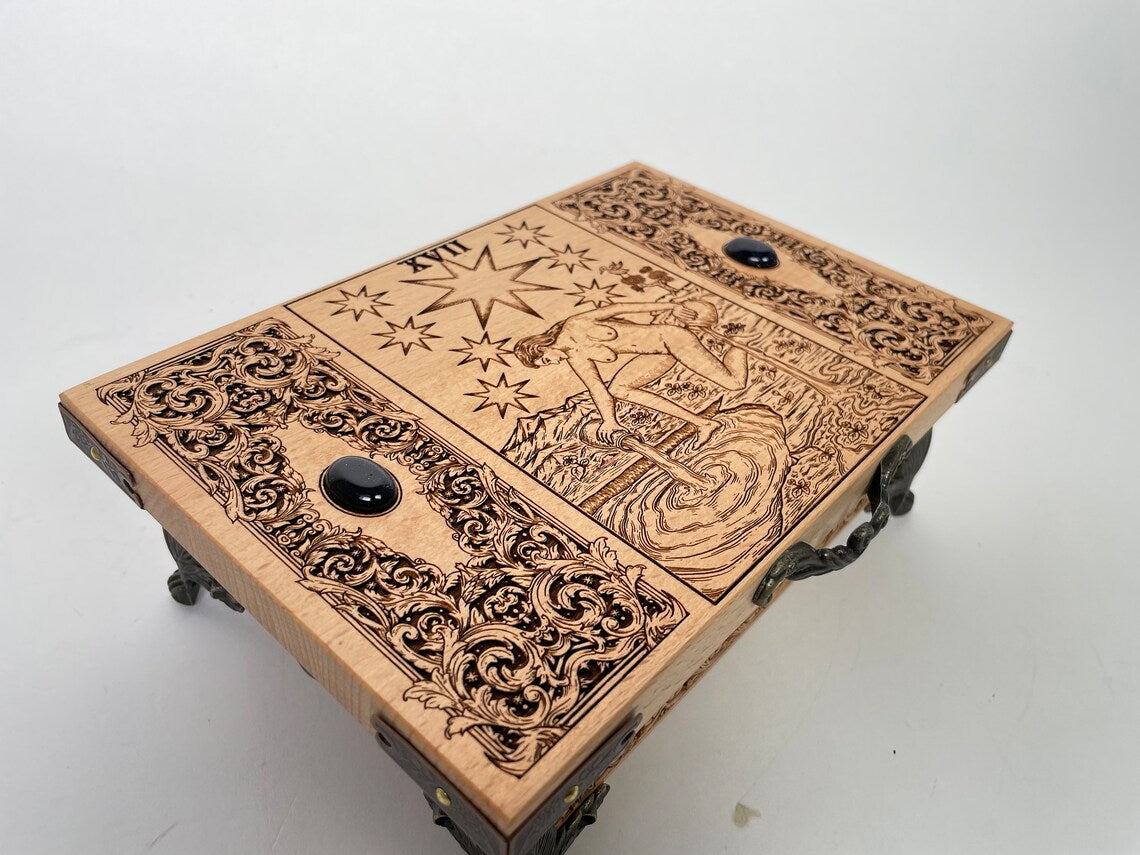 Tarot box The Star engraved in solid wood, custom tarot card holder, vintage jewelry box, custom keepsake box, box for deck moon. - Forgotten Engravings