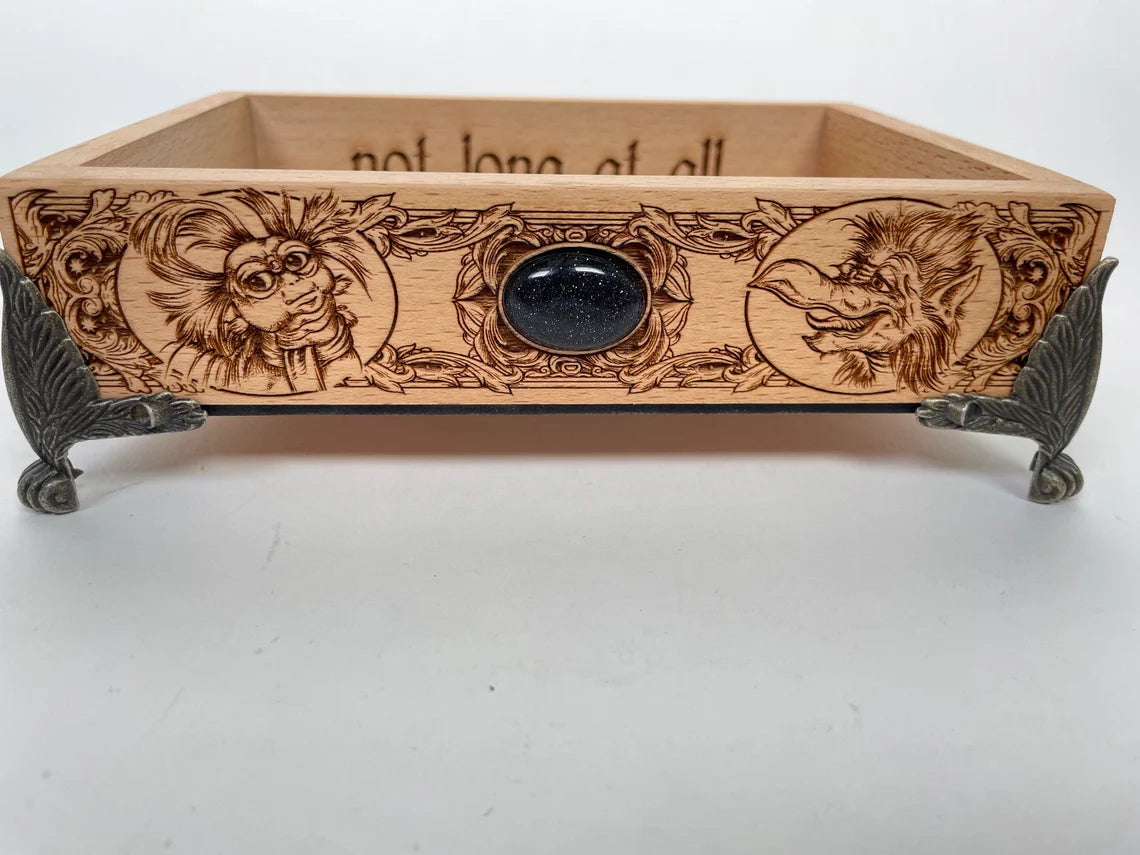 Labyrint small valet tray, labyrinth gift, David Bowie Labyrinth valet tray of solid wood, Ludo en labyrinth worm. - Forgotten Engravings labyrint-small-valet-tray-labyrinth-gift-david-bowie-