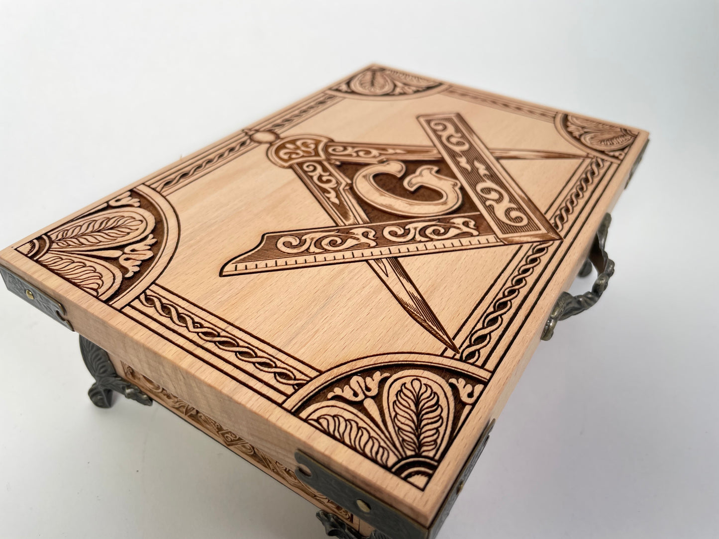 Freemason Tarot Deck Box – Solid Wood Keepsake & Jewelry Chest with Masonic Compass & Square Engraving - Forgotten Engravings