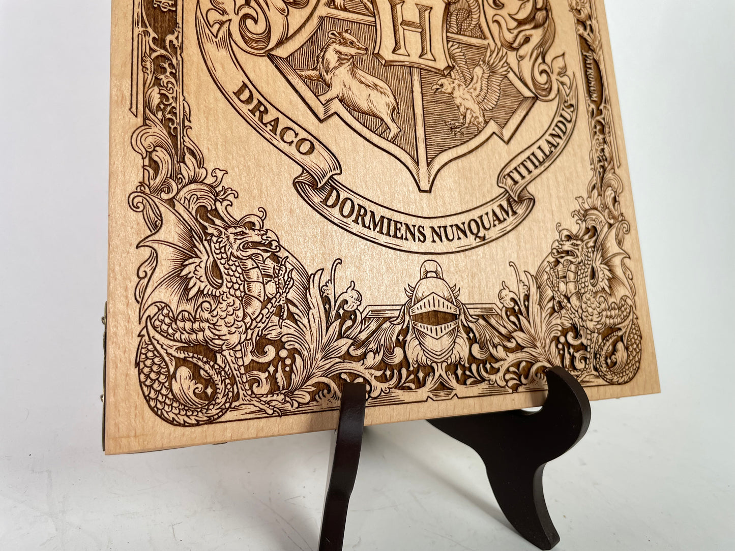 Harry Potter Crest carved in wood wall decor, hogwarts home decor 32/22cm - Forgotten Engravings