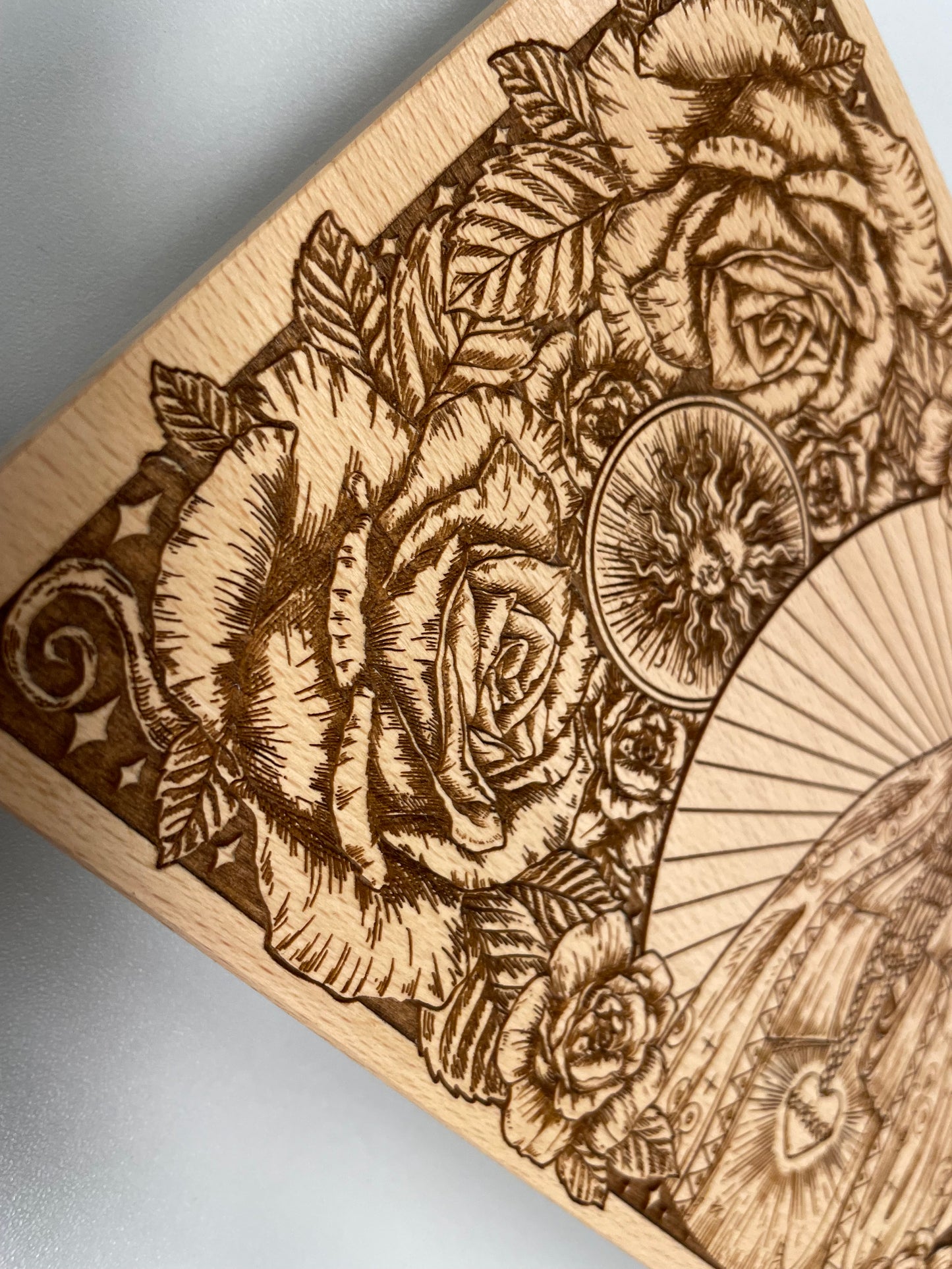 Día de los Muertos Altar Table – Solid Beech Wood Engraved Ritual Board with Santa Muerte & Floral Motifs