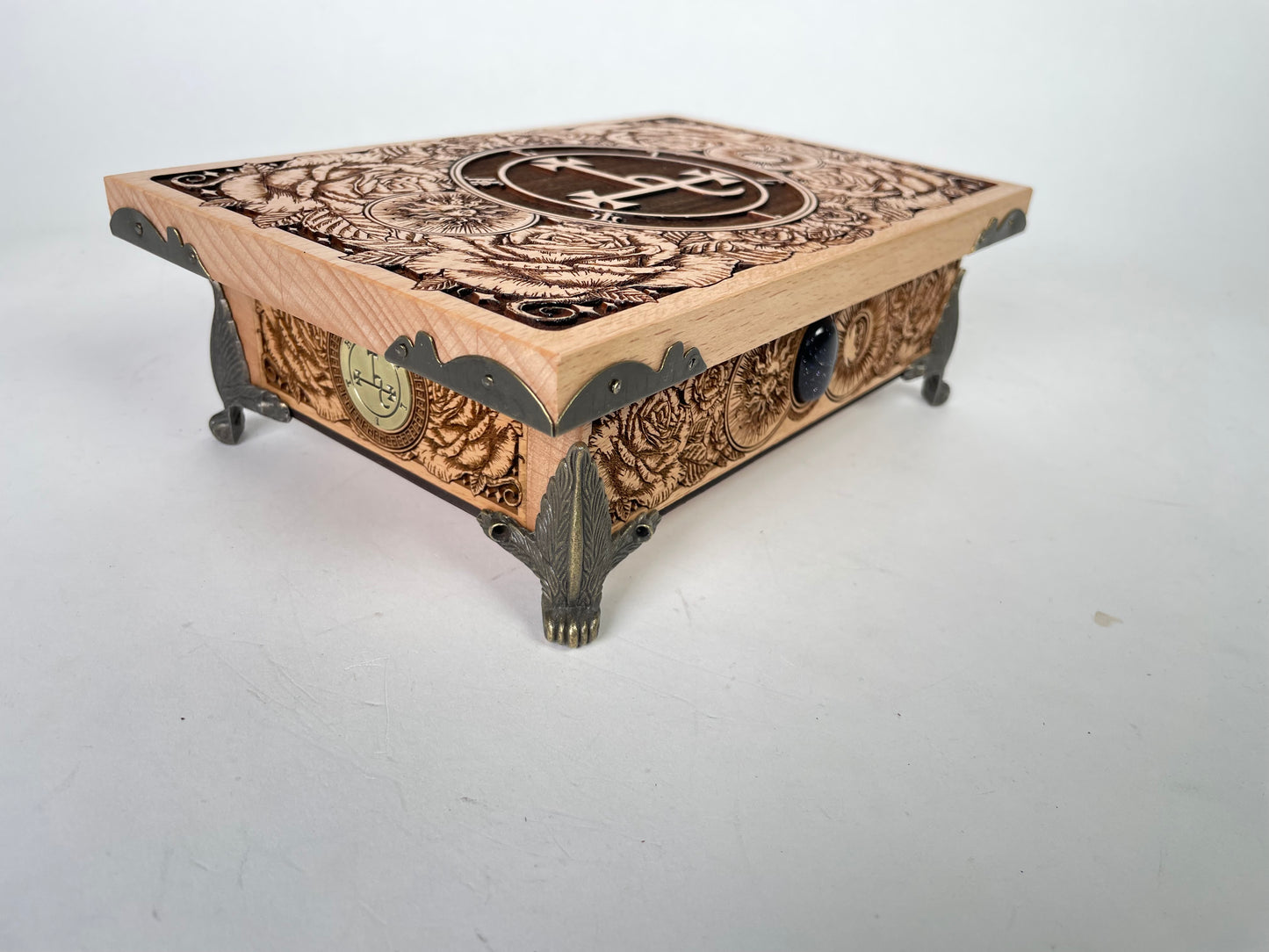 Lilith Sigil Altar Box – Engraved Wooden Ritual Storage for Witchcraft & Occult Practice