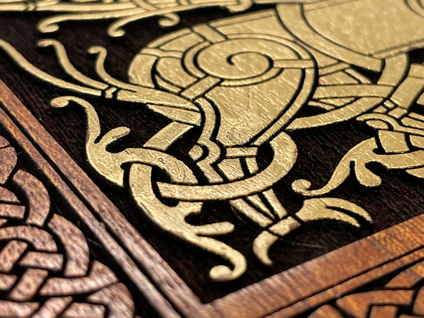 Viking Thor Hammer Wall Art – Ringerike Style Mahogany Mjölnir Wood Panel