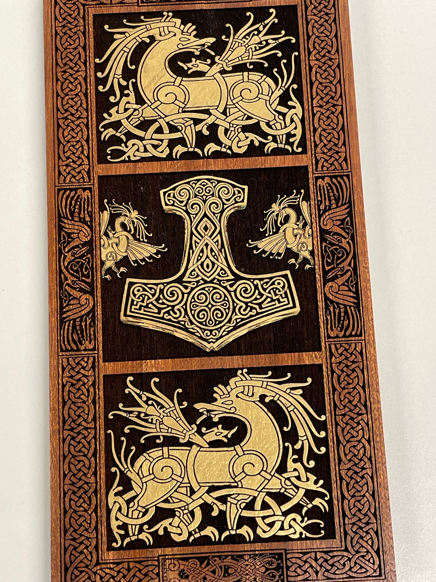 Viking Thor Hammer Wall Art – Ringerike Style Mahogany Mjölnir Wood Panel