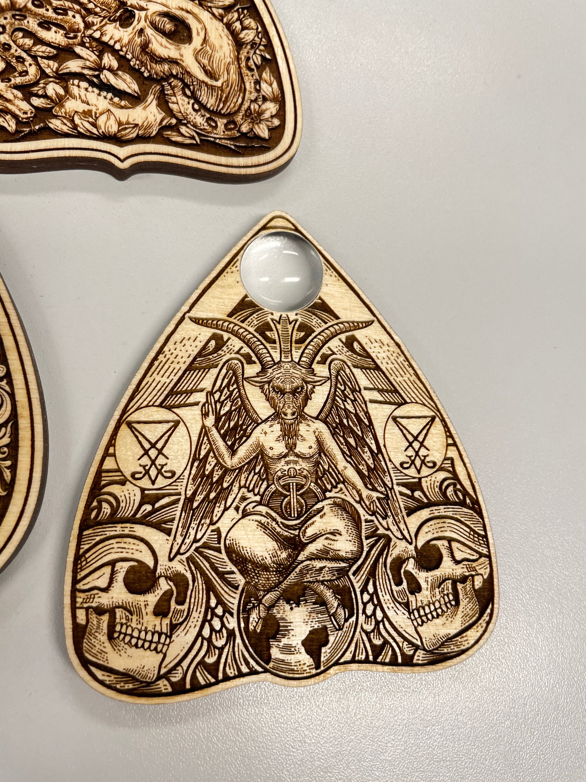 Ouija Planchette Set – Functional Engraved Wooden Spirit Board Planchettes Gothic Occult Collection - Forgotten Engravings
